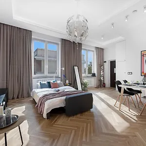 marszalkowska-center-serviced-apartments.warsawhotelspoland.com/