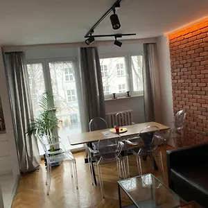 apartament-love-wroclaw-3-pokojowe-mieszkanie.hotelswroclaw.com/